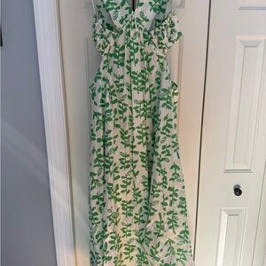 StitchDrop Green Leaf Print Maxi Dress